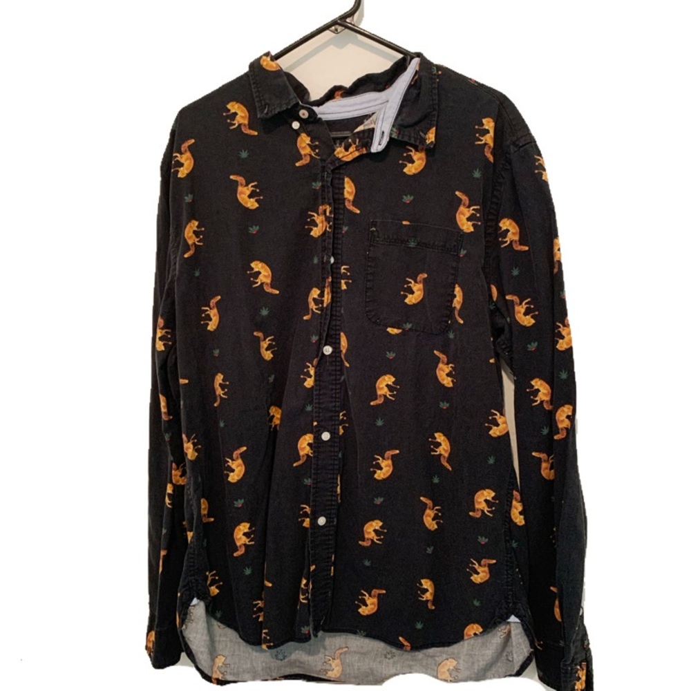 Fox and weed leaf pattern shirt
